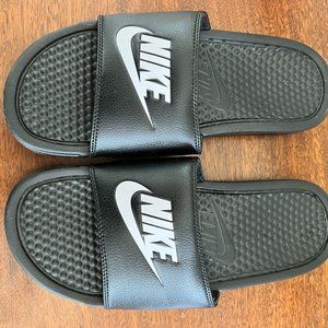 Nike Slides sandals like new worn once size 8